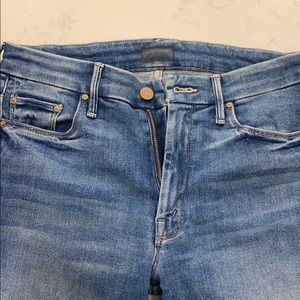BRAND NEW Mother Jeans size 28